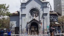 Die Fassade steht noch: Die völlig ausgebrannte Kirche Mariä Aufnahme in den Himmel in Chile nach einem Brandanschlag von linken Aktivisten am 18. Oktober 2020. / Giselle Vargas/ACI Prensa
