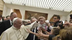 Papst Franziskus bei einem Empfang mit italienischen Bistümern am 1. Dezember 2018 / Vatican Media 