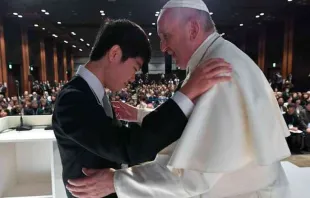 Begegnung in Japan: Papst Franziskus bei einem Treffen mit Überlebenden der "dreifachen Katastrophe" / Vatican Media