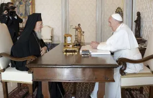 Patriarch Bartholomäus und Papst Franziskus im Vatikan / Vatican Media 