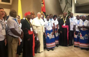 Papst Franziskus empfängt eine Delegation aus der Diözese Xai-Xai in der Nuntiatur Mosambiks / Vatican Media 