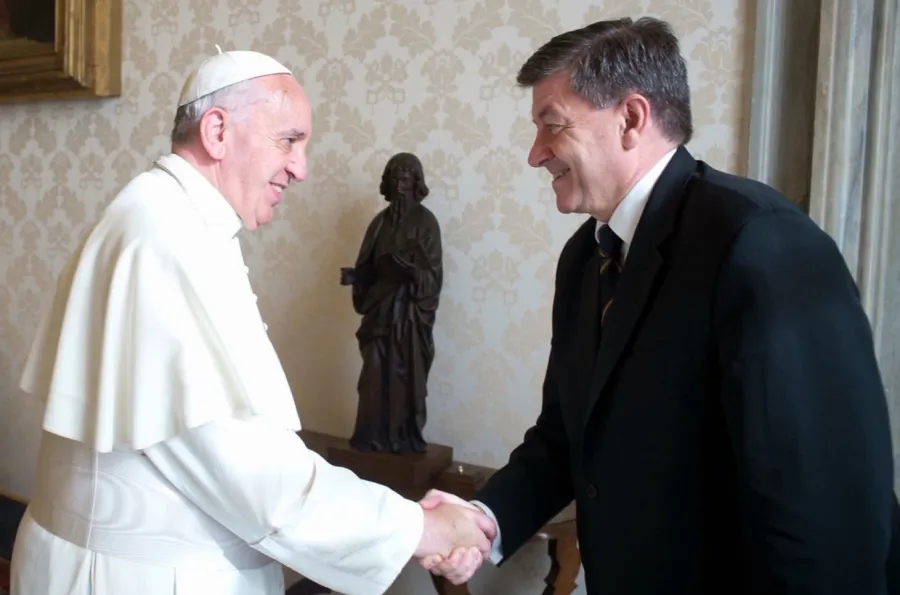 Papst Franziskus und der ILO-Direktor