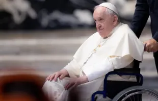 Papst Franziskus im Rollstuhl / Daniel Ibáñez/ACI Prensa