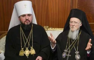 Die Patriarchen Epiphanius und Bartholomaios / The Presidential Administration of Ukraine (CC BY 4.0)