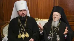 Die Patriarchen Epiphanius und Bartholomaios / The Presidential Administration of Ukraine (CC BY 4.0)