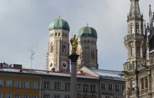 Die Patrona Bavariae vor der Münchener Frauenkirche. / CNA Deutsch