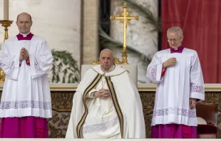 Heilige Messe und Oster-Segen: Papst Franziskus am Ostersonntag, 31. März 2024, auf dem Petersplatz in Rom. / Pablo Esparza / CNA Deutsch