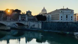 Der Blick von der Engelsbrücke in Rom auf den Petersdom. / Rudolf Gehrig / CNA Deutsch