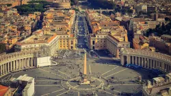 Petersplatz im Vatikan / Walkerssk / Pixabay