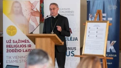 Erzbischof Georg Gänswein / Juozas Kamenskas