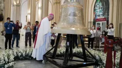 Ankunft der Glocke in der Kathedrale von Guayaquil (Ecuador)  / Family News Service
