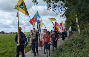 Fußballfahrt der Priesterbruderschaft St. Petrus 2025 von Köln nach Kevelaer / Petrusbruderschaft