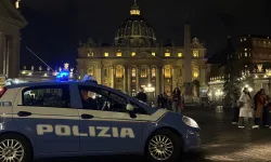 Polizeiauto vor dem Petersdom. / Rudolf Gehrig / CNA Deutsch