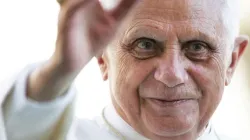 Benedikt XVI. / Shutterstock/Giulio Napolitano