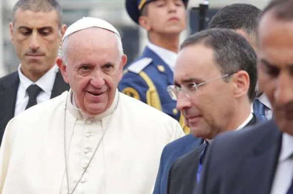 Ankunft von Papst Franziskus am Flughafen von Baku in Aserbaidschan am 2. Oktober, 2016.