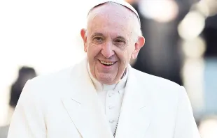 Papst Franziskus bei der Generalaudienz auf dem Petersplatz am 8. November 2017 / CNA / Daniel Ibanez