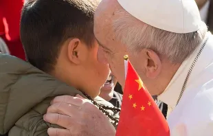 Papst Franziskus mit Pilgern aus China am 15. März 2017. / CNA/L'Osservatore Romano
