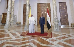 Papst Franziskus im Präsidentenpalast in Heliopolis mit Ägyptens Präsident Abdel Fattah el-Sisi am 28. April 2017 / L'Osservatore Romano.