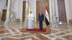 Papst Franziskus im Präsidentenpalast in Heliopolis mit Ägyptens Präsident Abdel Fattah el-Sisi am 28. April 2017 / L'Osservatore Romano.