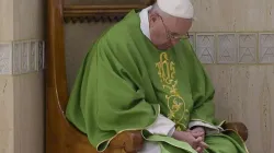 Papst Franziskus beim Feiern der heiligen Messe in Santa Marta / Vatican Media / CNA Deutsch 