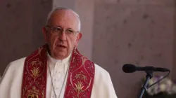 Papst Franziskus spricht im Rahmen der Göttlichen Liturgie in Etschmiadsin im Rahmen seiner Armenien-Reise am 26. Juni 2016. / CNA/Edward Pentin