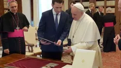 Papst Franziskus und Bundeskanzler Sebastian Kurz im Vatikan am 5. März 2018 / CNA / Elise Harris
