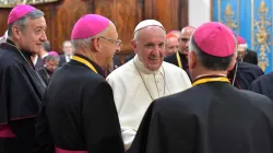 Papst Franziskus trifft chilenische Bischöfe in der Sakristei des Doms von Santiago am 16. Januar 2018 / Vatican Media