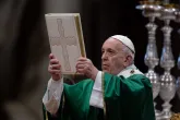 Papst Franziskus überträgt erstmals neue Laienämter im Petersdom
