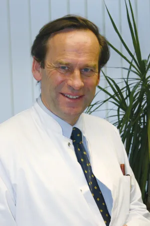 Professor Dr. med. Christoph von Ritter ist Mitglied im päpstlichen Gesundheitsrat und Ärztlicher Leiter einer Klinik in Oberbayern.
