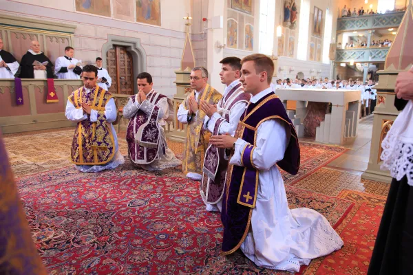 Priesterweihe mit Bischof Vitus Huonder am 23. Juni 2018 / Don Elvir Tabaković, Can.Reg