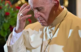 Papst Franziskus beim Gebet. / L'Osservatore Romano