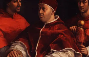 Raffaels Porträt von Leo X. mit seinen Cousins, den Kardinälen Giulio de' Medici (später Papst Clemens VII.) und Luigi de' Rossi. / Wikimedia (CC0) 
