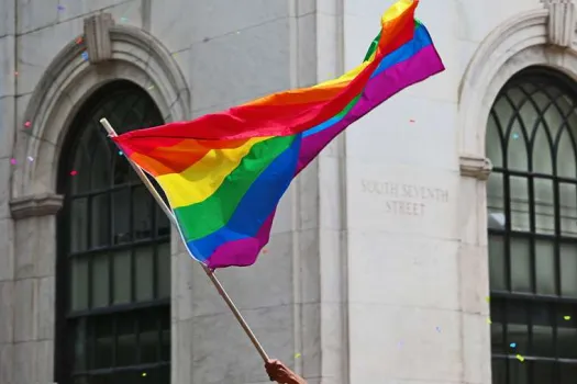 Regenbogen-Flagge / Nata Sha / Shutterstock