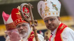 Mar Joseph Srampickal erhiellt am 9. Oktober 2016 im Stadion von Preston North End die Bischofsweihe der syro-malabarischen Eparchie von Großbritannien. 
 / via CNA / ACI Gruppe