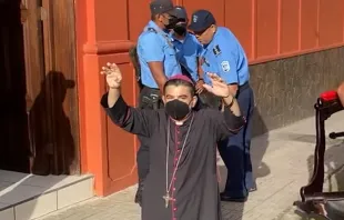 Bischof Rolando Álvarez / screenshot / YouTube / Voz de América