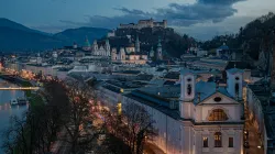Blick auf Salzburg in der Dämmerung / Gerhard Bernegger / Pixabay