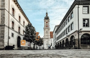 Die Kommission wird in St. Gallen (Schweiz) angesiedelt. / Samuel Svec / Unsplash (CC0)