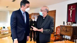 Der spanische Premierminister Pedro Sanchez trifft sich mit Kardinal Juan José Omella am 24. Januar 2022. | CEE
 / CEE
