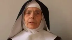 Erste Ordensschwester im Krankenhaus von Pater Pio  / Teleradio Padre Pio - YouTube