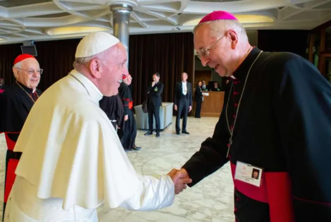 Papst Franziskus mit Erzbischof Stanisław Gądecki