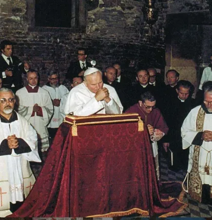 Papst Johannes Paul II. im Heiligtum von Loreto 