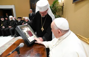 Großerzbischof Swjatoslaw Schewtschuk mit Papst Franziskus im September 2023 / Vatican Media