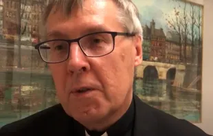 Bischof Czeslaw Kozon im Interview mit Vatican News über sein Gespräch mit Papst Franziskus im Juni 2018. / Vatican Media / Screenshot via YouTube