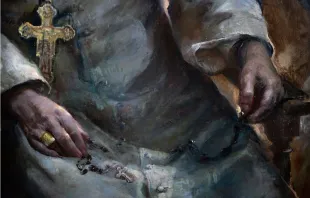 Detail eines Gemäldes Benedikts XVI. von Natalia Tsarkova, in dem Brustkreuz, Fischerring und Rosenkranz zu sehen sind. / Daniel Ibáñez / CNA  