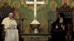 Papst Franziskus bei seiner Begegnung mit dem Oberhaupt der georgischen orthodoxen Kirche, Patriarch Ilia II. / CTV