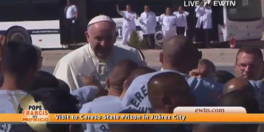 Papst Franziskus beim Besuch der Haftanstalt Cereso in Ciudad Juarez, Mexiko, am 17. Februar 2016