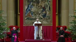 Papst Franziskus spricht vor Mitarbeitern der römischen Kurie im Vatikan am 23. Dezember 2021.  / Screenshot / YouTube