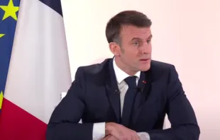 Emmanuel Macron bei einer Pressekonferenz / Screenshot von YouTube
