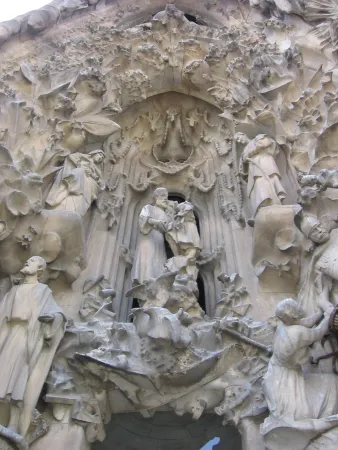 Das Portal der Hoffnung der Basilika Sagrada Familia 