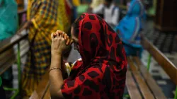 Christen beim Gebet in Eluru (Bundesstaat Andhra Pradesh, Indien) am 9. Dezember 2018 / lakshmipathilucky via Shutterstock